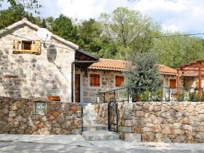 Parc de vacances Maison de vacances Jucinovi Dvori, Starigrad Paklenica avec piscine - Starigrad - image1