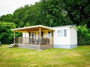 Holiday park Chalet in Udenhout with Veranda - Udenhout - image1