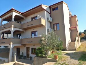 Holiday park Apartment in Rovanjska, comfortable and close to the beach - Rovanjska - image1