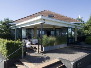 Parc de vacances Villa moderne avec une belle terrasse sur la marina - Maurik - image1