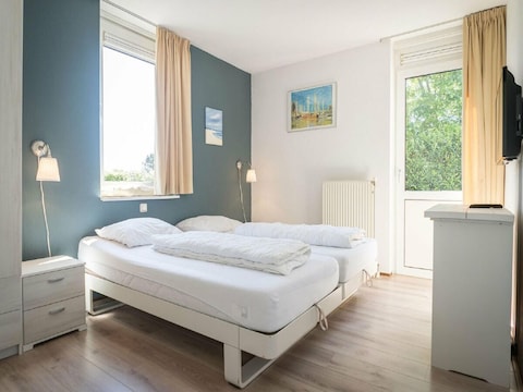 Holiday park Apartment auf Texel mit Sauna für 4 Von Belvilla