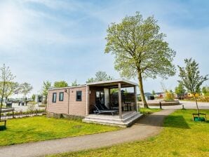 Parc de vacances Chalet confortable avec lave-vaisselle, près d'un lac - Maurik - image1