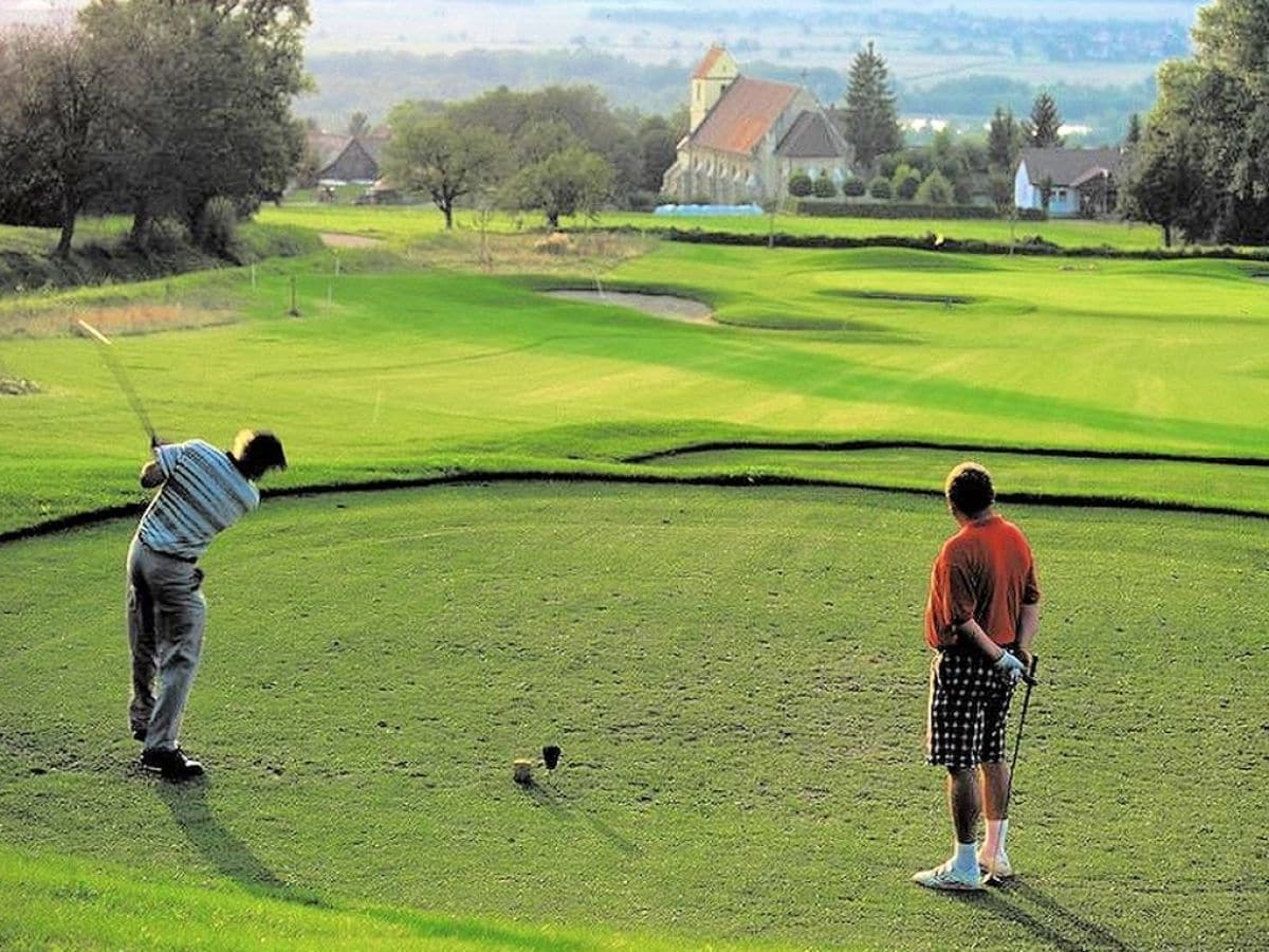 18-Loch-Golfplatz direkt beim Gästehaus