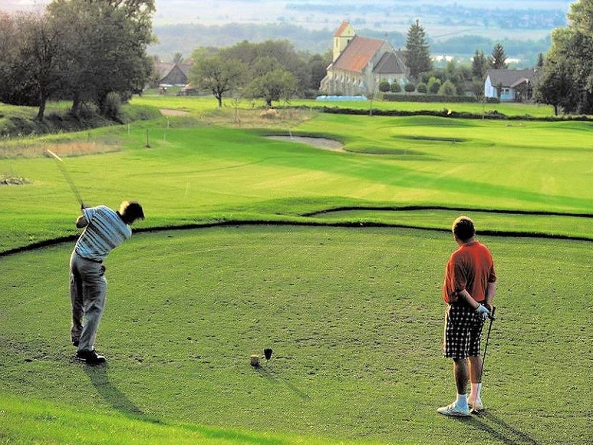 Golfplatz, direkt beim Gästehaus Claudia