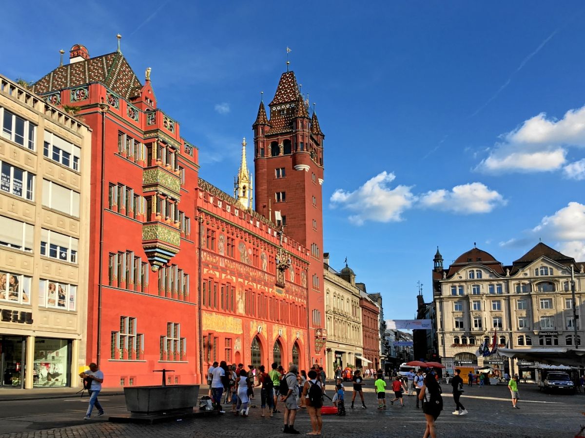 Basel Rote Rathaus