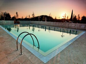 Parc de vacances Appartement de vacances avec piscine partagée dans le Chianti - San Donato à Poggio - image1