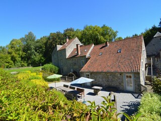 Vakantiehuis Maredret Buitenaudio-opname 2