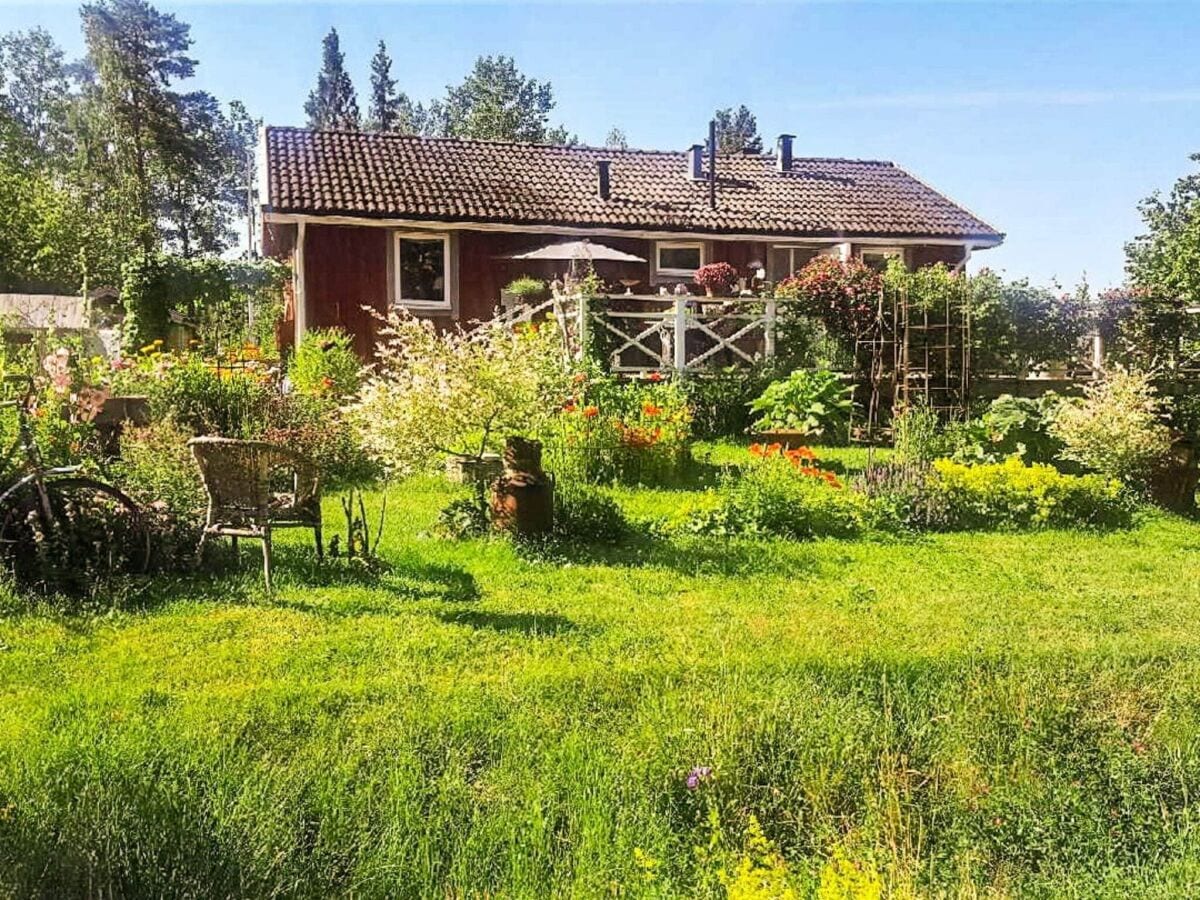 Ferienhaus Flen Außenaufnahme 1