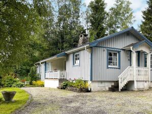 Holiday house 6 person holiday home in TROLLHÄTTAN - Upphaerad - image1