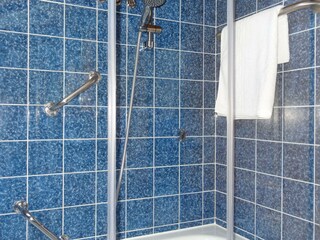 Bad/integrierte Dusche "Fellh."