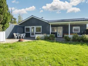 Holiday house 6 person holiday home in Ebeltoft - Ebeltoft - image1