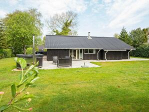 8 Personen Ferienhaus in Juelsminde - Juelsminde - image1