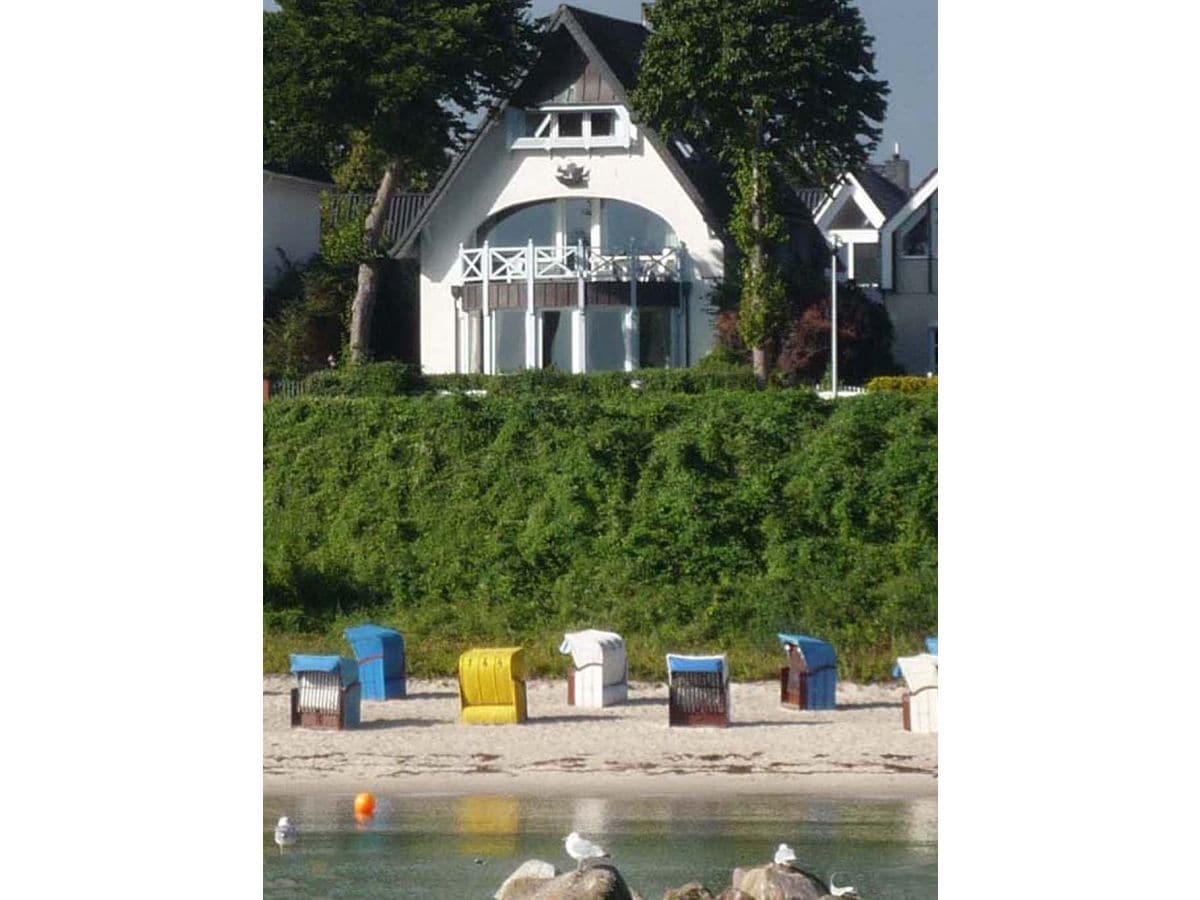 Ihr Ferienhaus direkt an der Ostsee -Strand vor der Tür