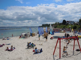 Beach-Volleyball am Strand nahe Ihres Ferienhauses