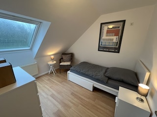 Schlafzimmer 2