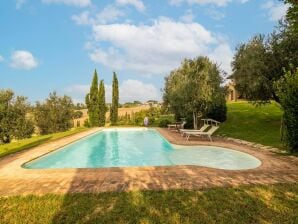 Casa per le vacanze Bella villa in collina vicino a Osimo con vista e piscina - Castelfidardo - image1