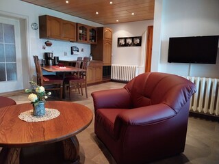 Blick ins Wohnzimmer von hinten