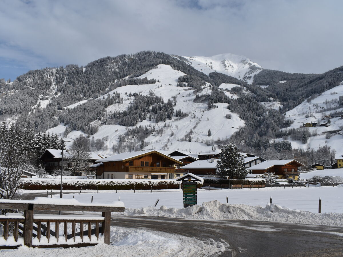 Südansicht Winter auf unser Haus bei Ankunft