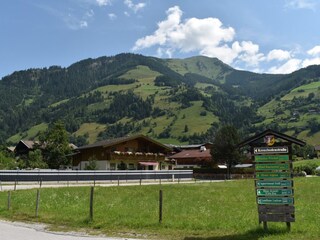 front sight of apartment Tanja Seidl in summer
