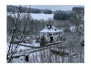 Haus Ruth im Schnee