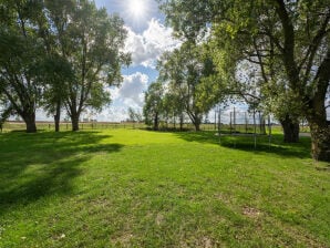 Cottage Spacious Holiday Home with Pond - Poperinge - image1