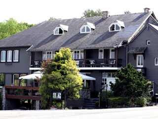 Ferienhaus Tellin Außenaufnahme 7