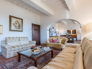 Villa Massa e Cozzile Caratteristiche 22