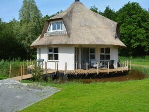 Vakantiehuis Uniek ronddraaiend huis op het water. - Noordwolde - image1