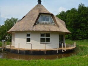 Holiday house Einzigartiges Drehhaus am Wasser. - Noordwolde - image1