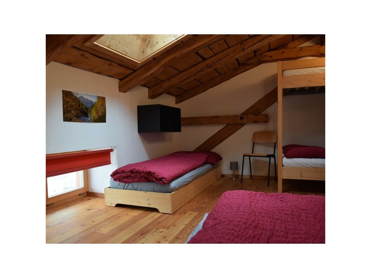 Schlafzimmer 1