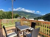 Terrasse mit Blick über das Tal