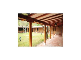 Farmhouse Dueñas Outdoor Recording 2