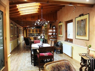 Farmhouse Dueñas Features 24