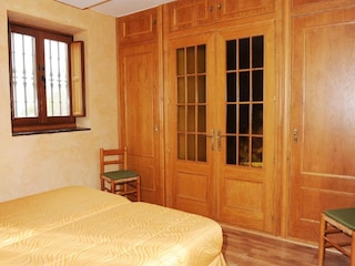 Farmhouse Dueñas Features 23