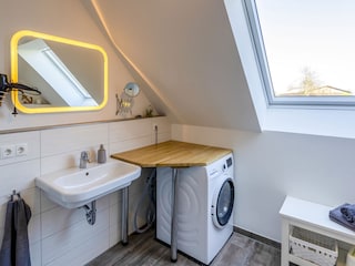 Duschbad OG mit Waschmaschine