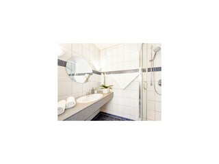 Badezimmer Wohnung Alpenrose