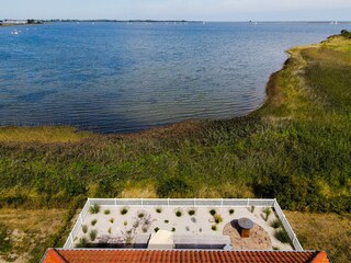 eingezäunte Terrasse mit Blick auf die Schlei