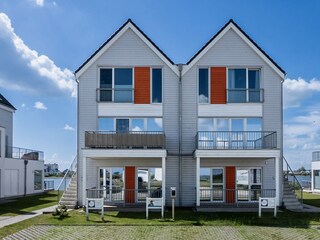 Elektro-Ladesäule an der Fewo Ostseeflair by Seeblick Ferien ORO