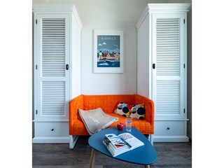 gemütliche Sitzgruppe im Schlafzimmer 2 mit Etagenbett Ostseeflair