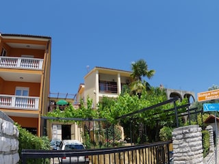 Apartment Pješčana Uvala Außenaufnahme 3