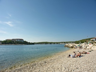 Apartment Pješčana Uvala Umgebung 17