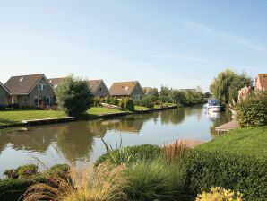 Parc de vacances Maison avec jetée sur les eaux intérieures près d'IJsselmeer - Medemblik - image1