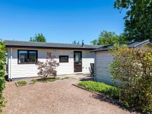 Ferienpark Chalet in Egmond nahe Strand - Egmond aan den Hoef - image1