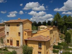 Apartment Belvilla by Oyo  Il Torrino del Borgo - Gambassi Terme - image1