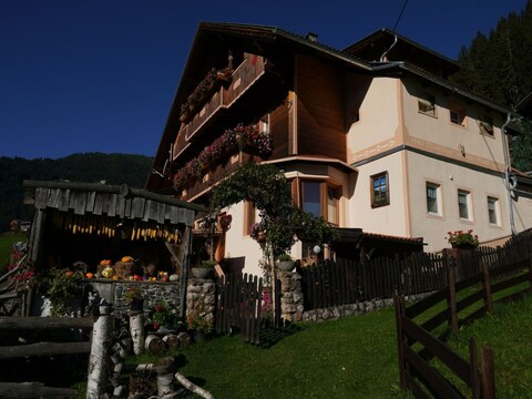 Casa de vacaciones Apartamento en Hippach con vistas a montañas