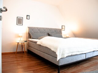 Gemütliches Luxusbett
