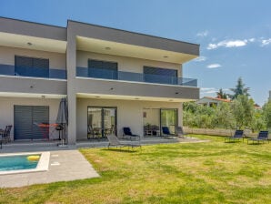 Casa per le vacanze Lippa con piscina - Peroj - image1