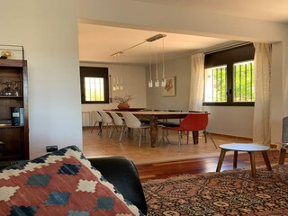 Villa Calonge Features 16