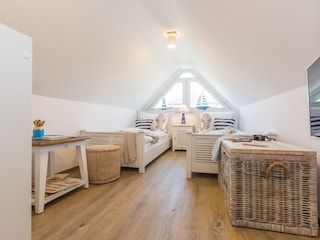 Schlafzimmer 3, DG-Studio