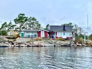 Holiday house 8 person holiday home in OSKARSHAM - Oskarshamn - image1